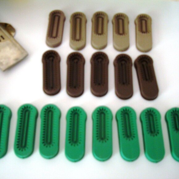 Singer Professional Buttonholer 161829 for Slant Needle Zig-Zag Sewing Machine - Picture 12 of 13